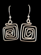 Load image into Gallery viewer, New ! Tania Snihur silver sculptural earrings