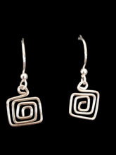 Load image into Gallery viewer, New ! Tania Snihur silver sculptural earrings