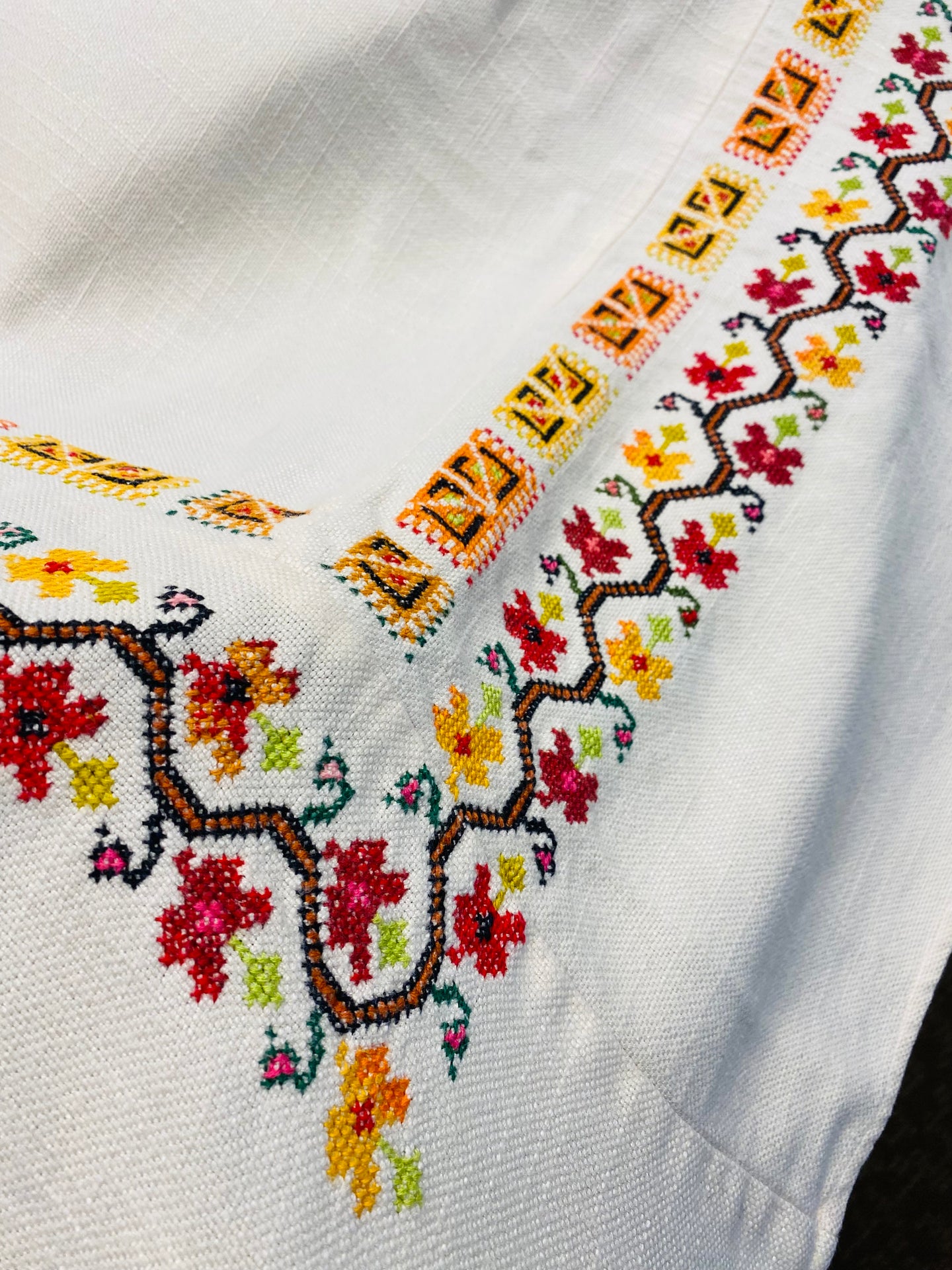 Vintage large ivory embroidered tablecloth  65