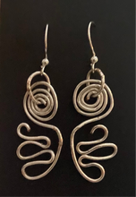 Load image into Gallery viewer, New ! Tania Snihur silver sculptural earrings
