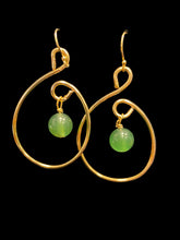 Load image into Gallery viewer, New! Tania Snihur gold sculptural wire earrings
